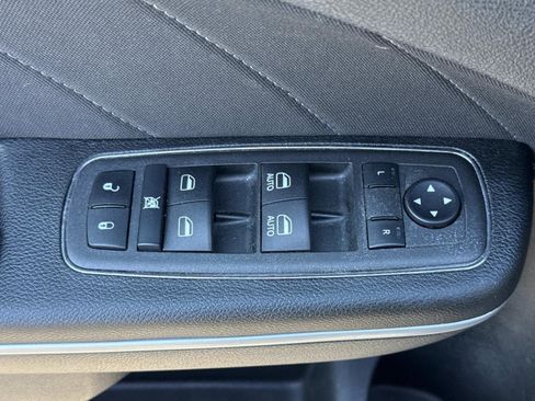 Used 2022 Dodge Charger SXT image 21