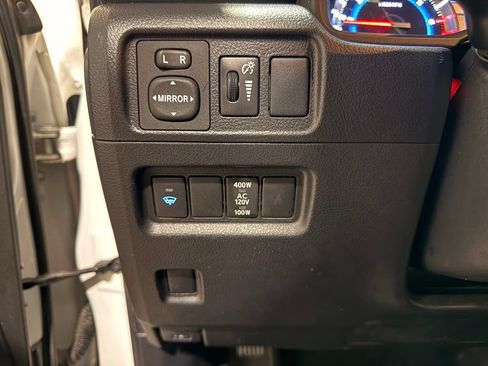 Used 2019 Toyota 4Runner SR5 Premium RWD image 16