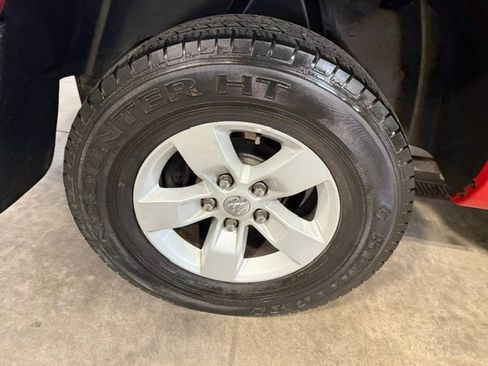Used 2019 RAM 1500 Classic SLT AWD/4WD image 21