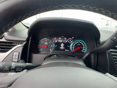 Used 2016 Chevrolet Suburban LTZ RWD image 15