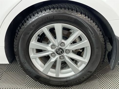 Used 2025 Toyota Camry LE w/ Convenience Package FWD image 32