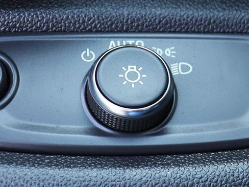 Used 2024 Chevrolet Trax LT w/ Driver Confidence Package image 41