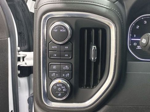 Used 2023 GMC Sierra 2500 SLT w/ SLT Premium Package image 18