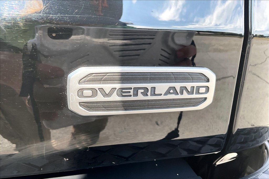 Used 2020 Jeep Gladiator Overland w/ Popular Equipment Package AWD/4WD image 23