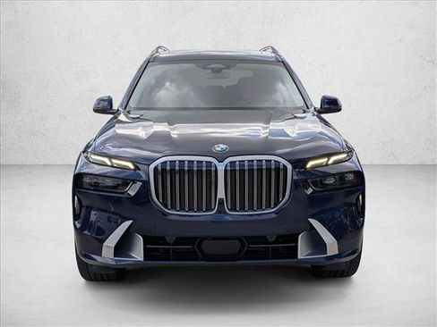 Used 2023 BMW X7 xDrive40i w/ Premium Package AWD/4WD image 2