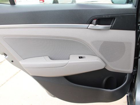 Used 2019 Hyundai Elantra SEL FWD image 9