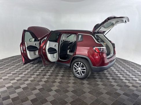 Used 2020 Jeep Compass Latitude image 16