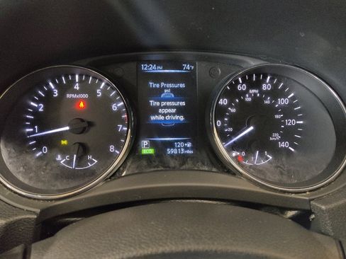 Used 2017 Nissan Rogue SV w/ SV Premium Package FWD image 23