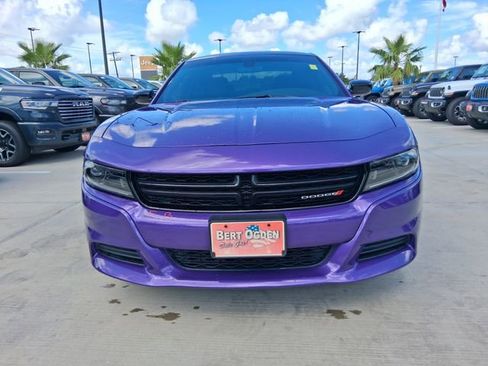 Used 2023 Dodge Charger SXT RWD image 2