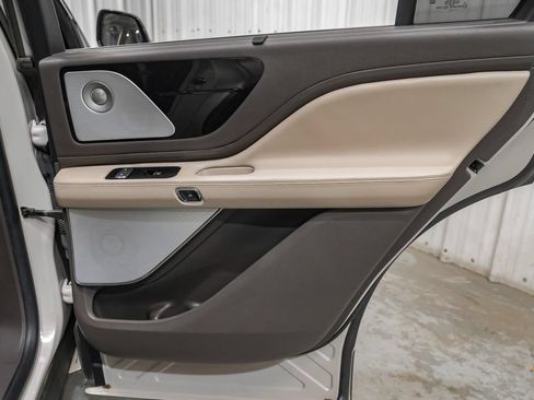 Used 2022 Lincoln Aviator Reserve w/ Equipment Group 201A AWD/4WD image 49