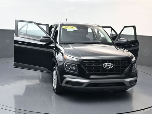 Used 2026 Hyundai Venue SE FWD image 30