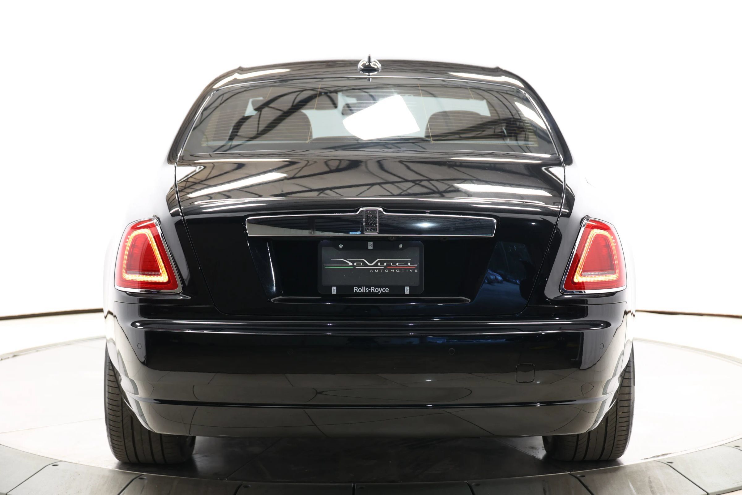 Used 2015 Rolls-Royce Ghost RWD image 74