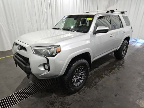 Used 2019 Toyota 4Runner SR5 image 6