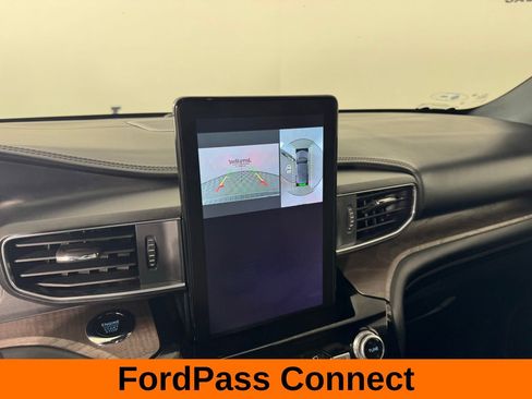 Used 2022 Ford Explorer Platinum w/ Equipment Group 601A image 21