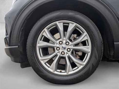 Used 2020 Ford Explorer XLT w/ Equipment Group 202A image 24