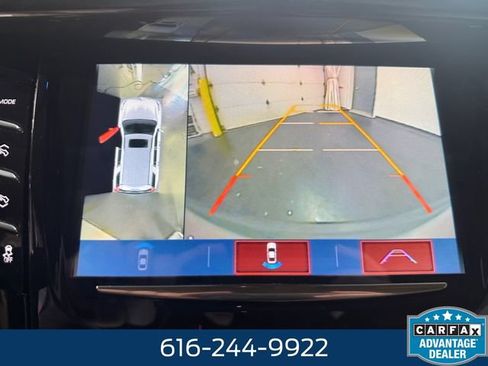 Used 2018 Cadillac Escalade Luxury AWD/4WD image 15