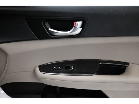 Used 2018 Kia Optima EX w/ Premium Package FWD image 19