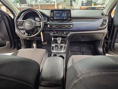 Used 2021 Kia Seltos S AWD/4WD image 9