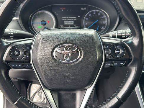 Used 2021 Toyota Venza XLE w/ Softex Package image 15