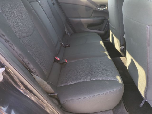 Used 2011 Chrysler 200 Touring FWD image 17