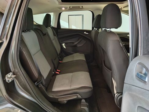 Used 2017 Ford Escape SE image 17