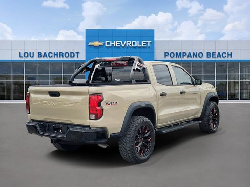 Used 2023 Chevrolet Colorado Trail Boss w/ Technology Package AWD/4WD image 3