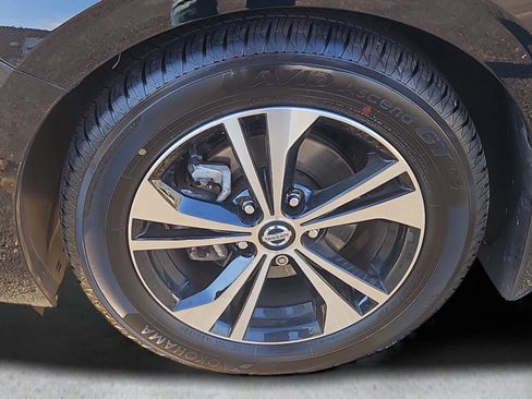 Certified 2023 Nissan Sentra SV image 20