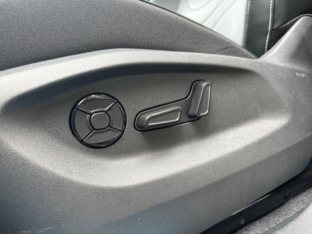 New 2026 Volkswagen Tiguan SE AWD/4WD image 9