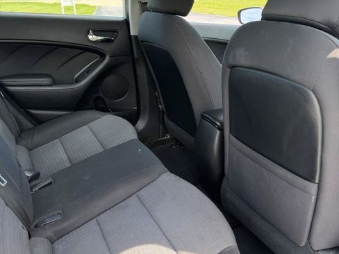 Used 2015 Kia Forte LX w/ Popular Package FWD image 10