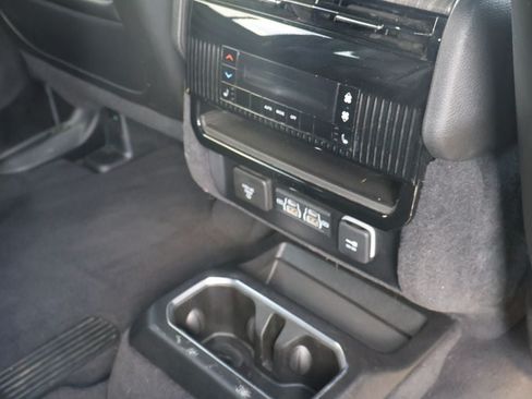 Used 2024 Jeep Wagoneer Series III AWD/4WD image 10