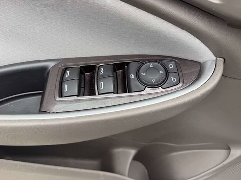 Used 2022 Chevrolet Malibu LT FWD image 12