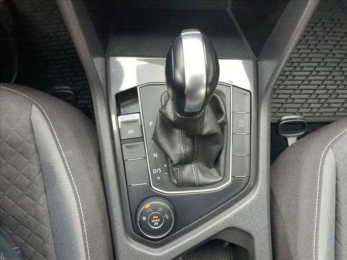 Used 2021 Volkswagen Tiguan S image 17