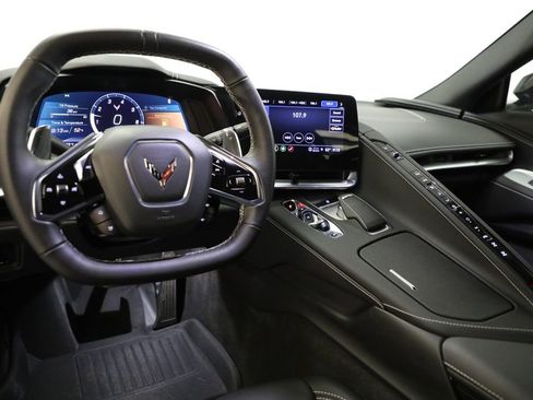 Certified 2022 Chevrolet Corvette Stingray Coupe w/ 1LT RWD image 2