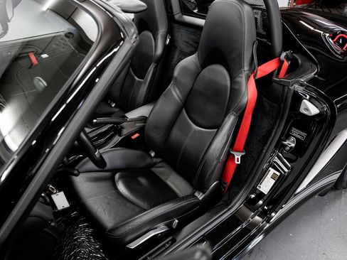 Used 2011 Porsche Boxster Spyder RWD image 18