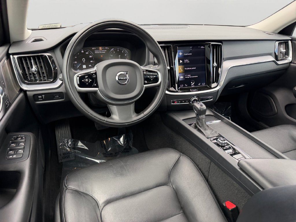 Used 2020 Volvo S60 T6 Momentum AWD/4WD image 13