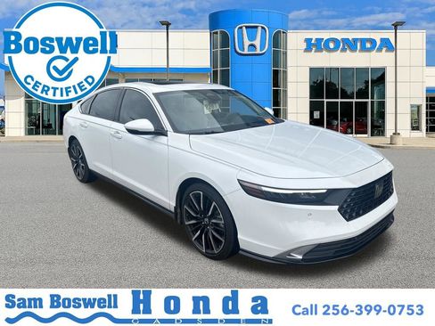 Used 2025 Honda Accord Touring image 1