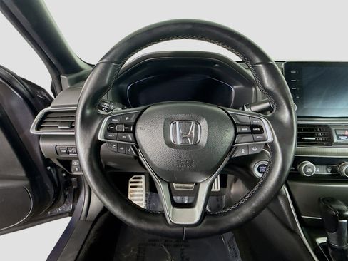 Used 2018 Honda Accord Sport image 13