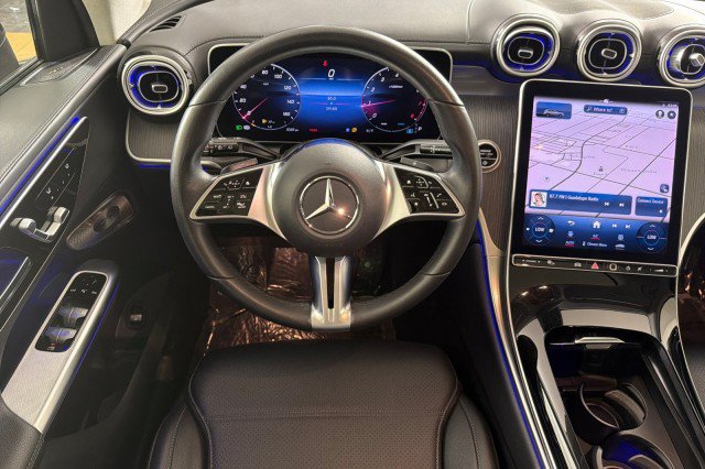 Used 2023 Mercedes-Benz GLC 300 4MATIC image 13