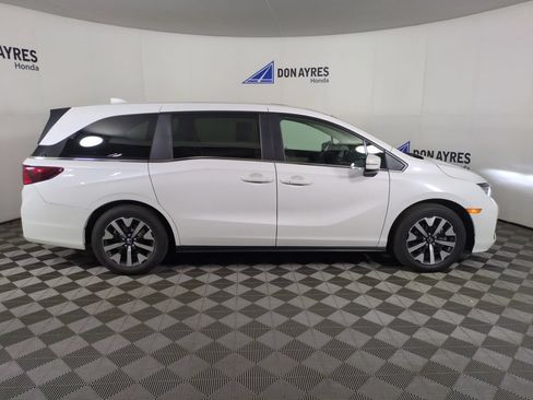 Certified 2025 Honda Odyssey EX-L image 10