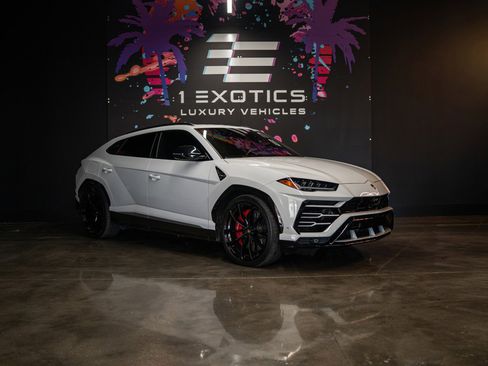 Used 2019 Lamborghini Urus image 4