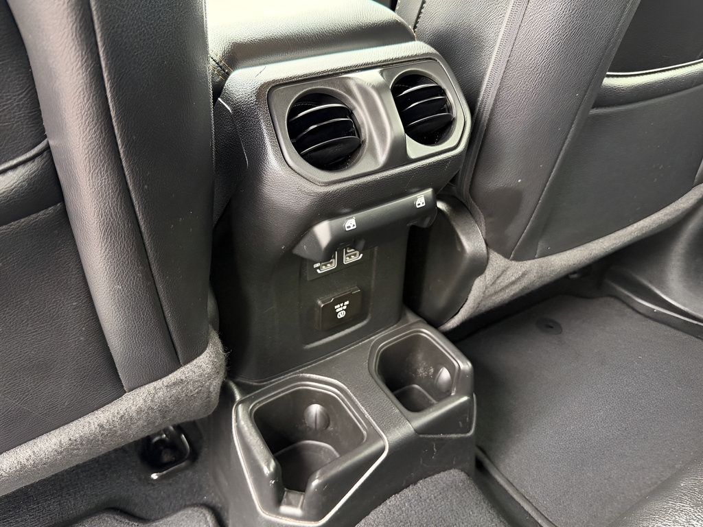 Used 2023 Jeep Gladiator Overland AWD/4WD image 28