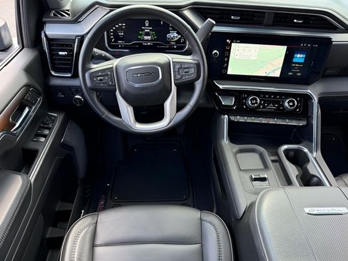 Certified 2024 GMC Sierra 2500 Denali w/ Denali Reserve Package image 28