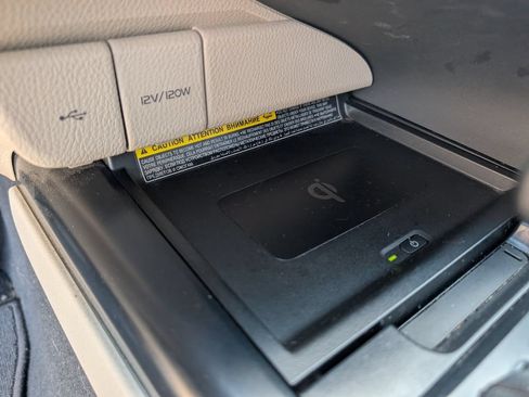 Used 2020 Toyota Camry XLE FWD image 14