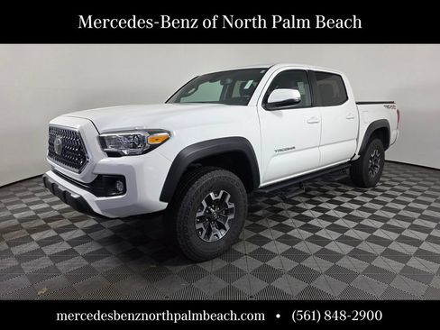 Used 2019 Toyota Tacoma TRD Off-Road AWD/4WD image 1
