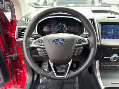 Used 2020 Ford Edge Titanium w/ Equipment Group 301A AWD/4WD image 18