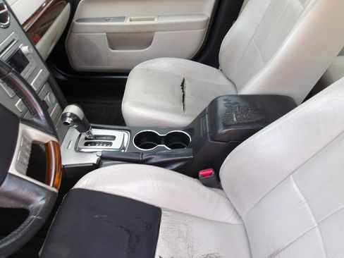 Used 2008 Lincoln MKZ image 17