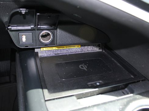 Used 2020 Toyota Camry XSE image 26