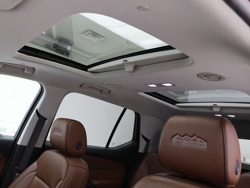 Used 2018 Chevrolet Traverse High Country image 18