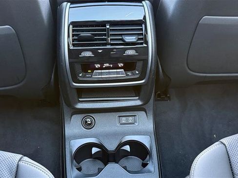 Used 2023 BMW X7 xDrive40i w/ Executive Package image 27