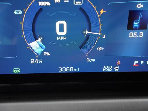 Used 2024 Chevrolet Brightdrop 400 w/ Commercial Equipment Package AWD/4WD image 25